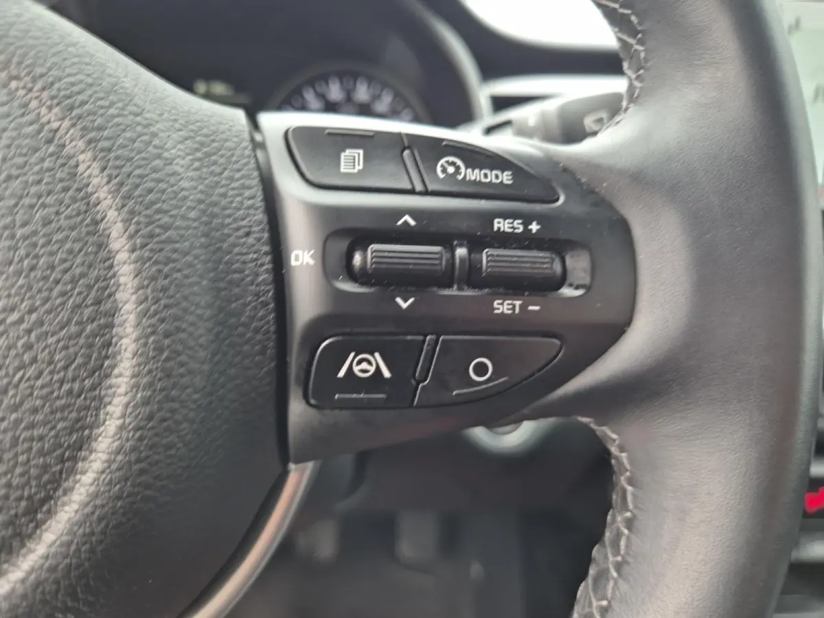 1.0 T-GDi MHEV DynamicPlusLine | Cruise Control | Climate Control | Navigatie | LM Velgen | Camera | Privacy Glass |
