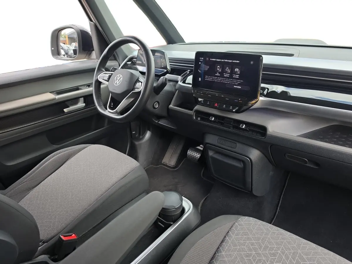Pro Advantage 77 kWh | Navigatie Pack | Keyless entry | Parkeercamera