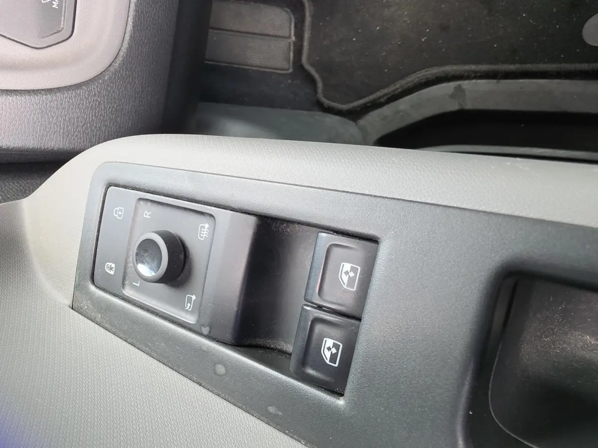 Pro Advantage 77 kWh | Navigatie Pack | Keyless entry | Parkeercamera