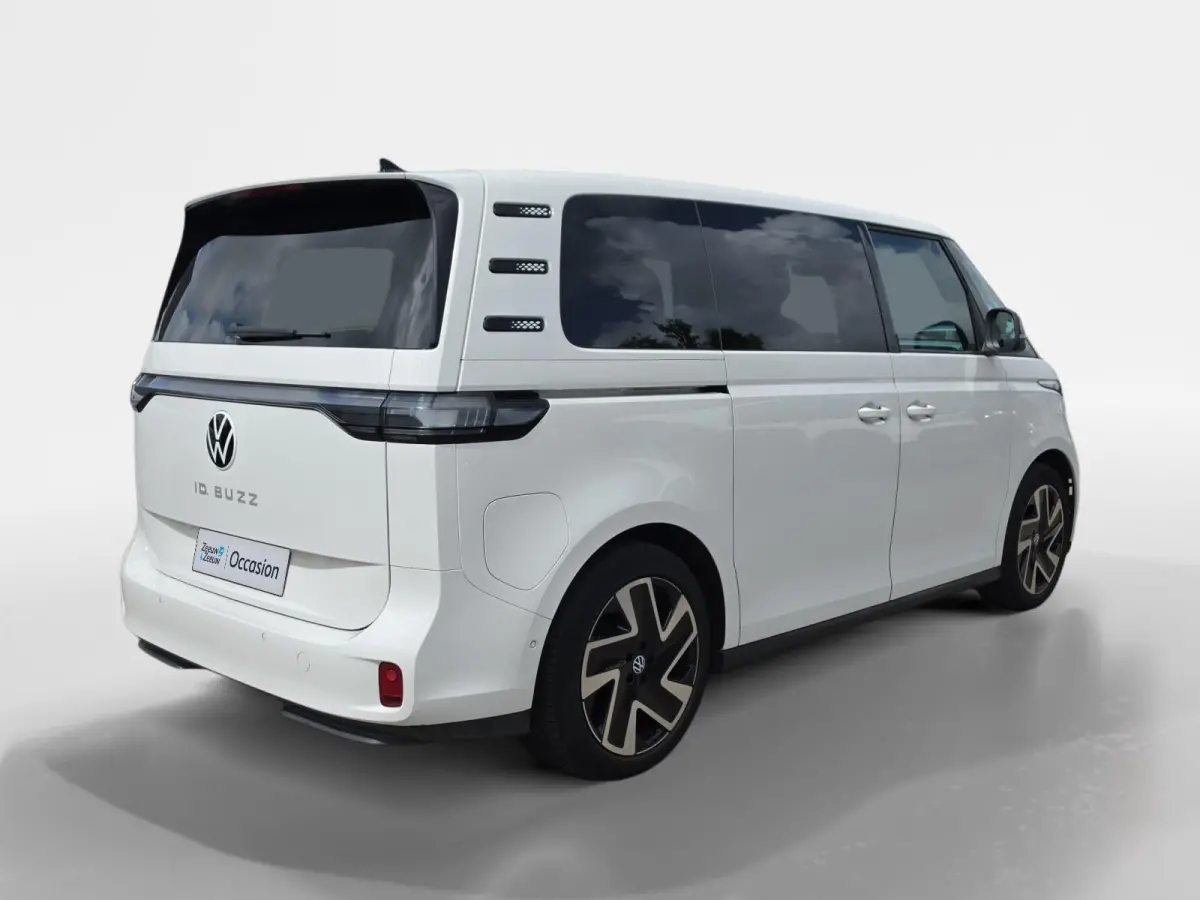 Pro Advantage 77 kWh | Navigatie Pack | Keyless entry | Parkeercamera