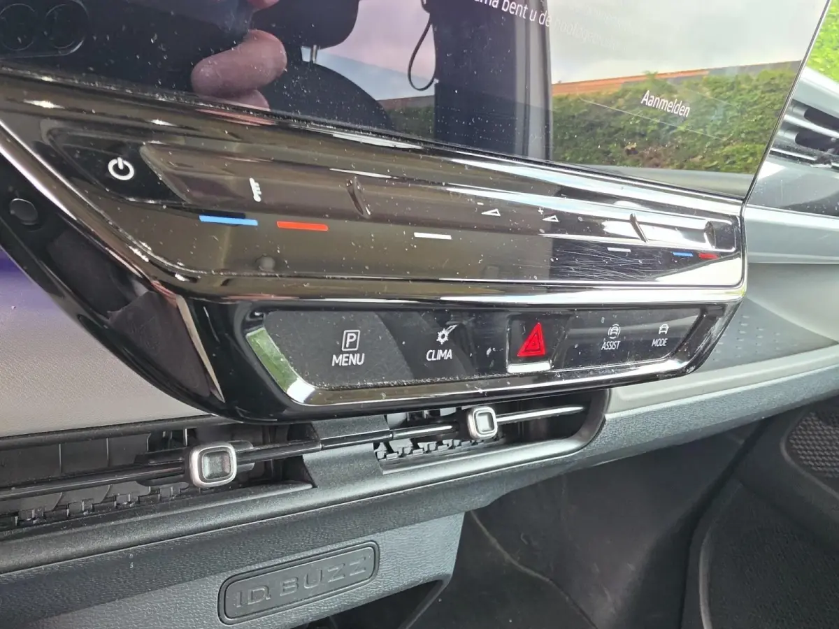 Pro Advantage 77 kWh | Navigatie Pack | Keyless entry | Parkeercamera