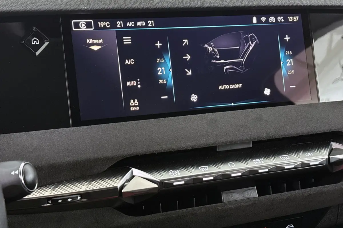 1.2 PureTech Performance Line Automaat 360-Camera Apple Carplay 19"