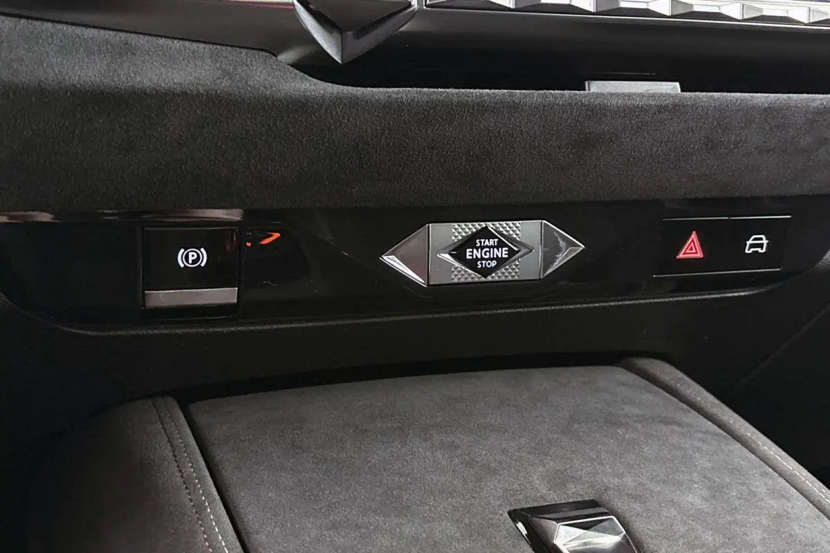 1.2 PureTech Performance Line Automaat 360-Camera Apple Carplay 19"