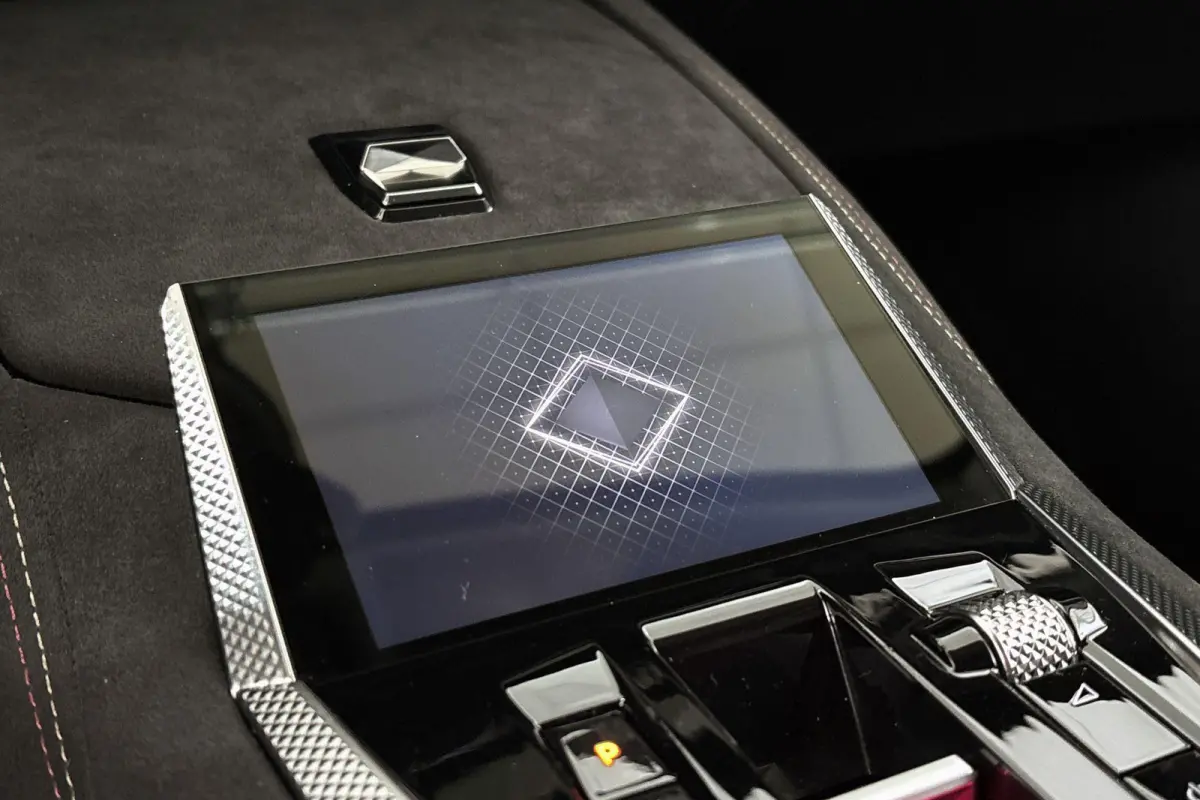 1.2 PureTech Performance Line Automaat 360-Camera Apple Carplay 19"