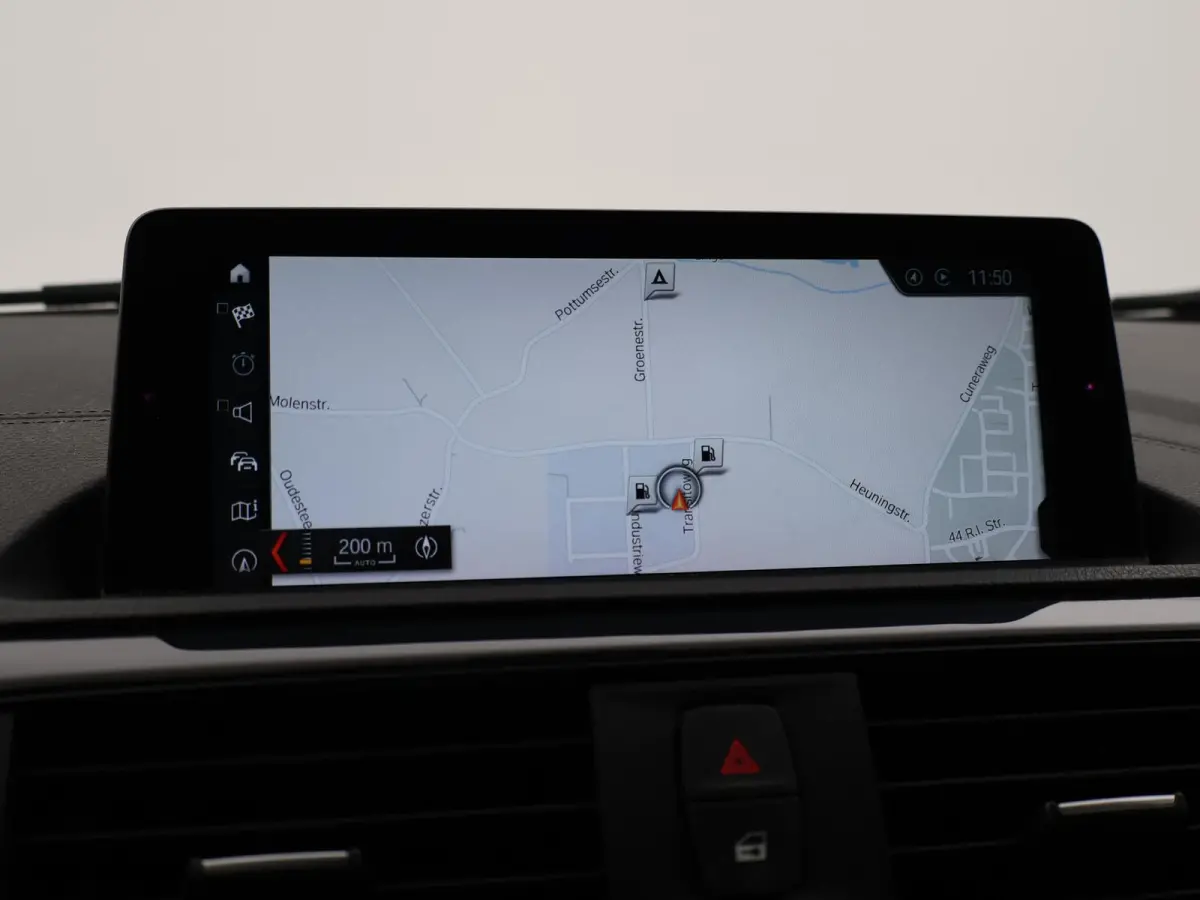 120i 184 PK H.E. LUXURY AUT. + DRAADLOZE CARPLAY | LEDER | STOELVERW. | AFN. TREKHAAK