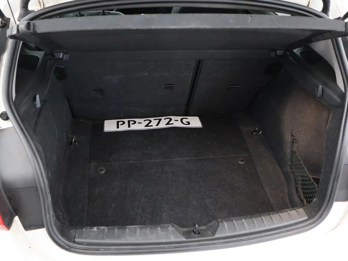 120i 184 PK H.E. LUXURY AUT. + DRAADLOZE CARPLAY | LEDER | STOELVERW. | AFN. TREKHAAK