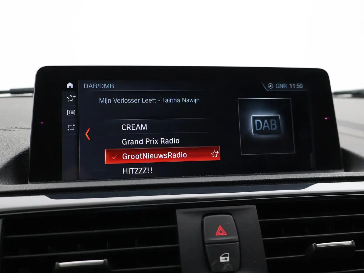 120i 184 PK H.E. LUXURY AUT. + DRAADLOZE CARPLAY | LEDER | STOELVERW. | AFN. TREKHAAK