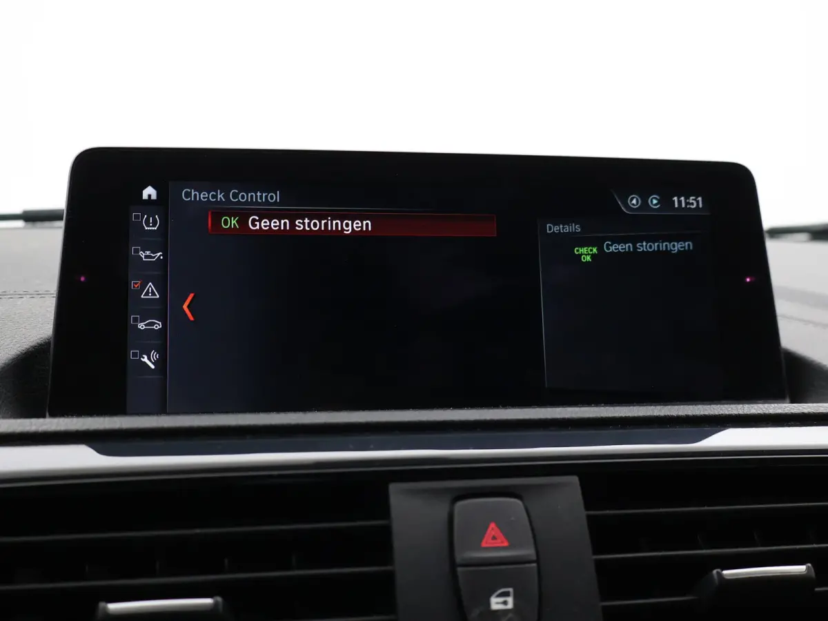 120i 184 PK H.E. LUXURY AUT. + DRAADLOZE CARPLAY | LEDER | STOELVERW. | AFN. TREKHAAK