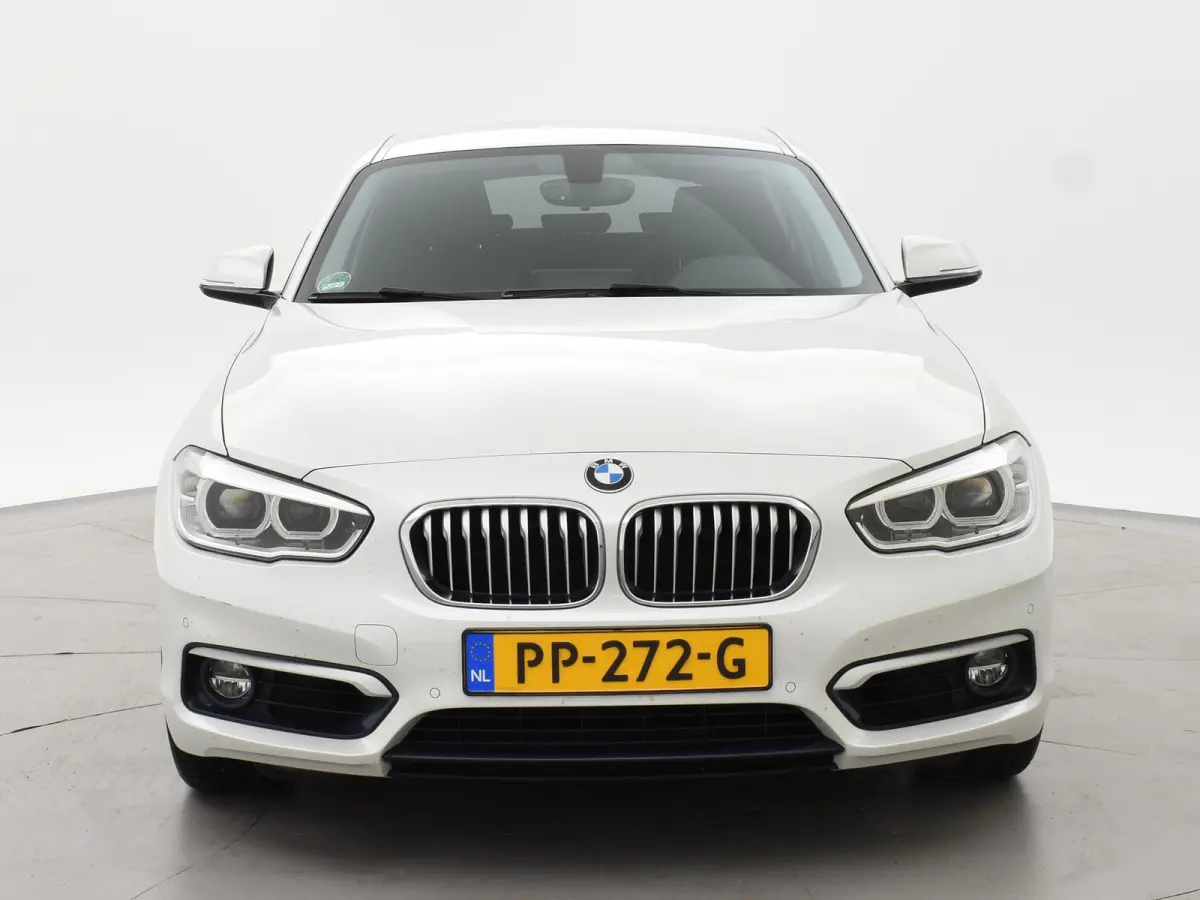 120i 184 PK H.E. LUXURY AUT. + DRAADLOZE CARPLAY | LEDER | STOELVERW. | AFN. TREKHAAK