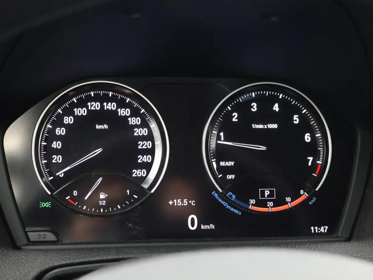 120i 184 PK H.E. LUXURY AUT. + DRAADLOZE CARPLAY | LEDER | STOELVERW. | AFN. TREKHAAK
