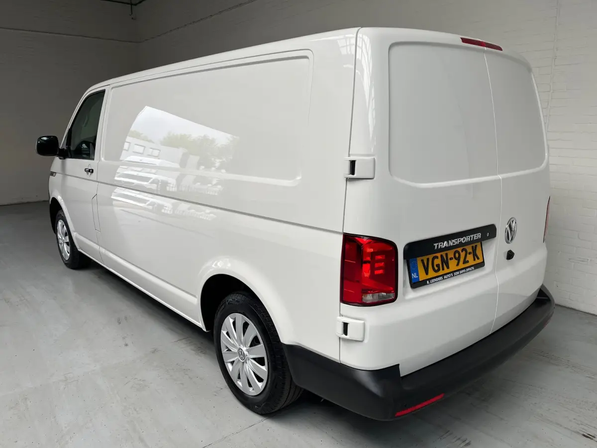 Automaat DSG Servicewagen 2.0 TDI 150pk L2H1 3Persoons Sortimo Inrichting, Airco, Navigatie, RIJKLAARPRIJS!