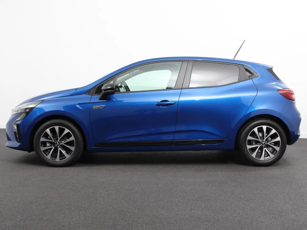 1.6 HEV Automaat Intense DEMO ! Navigatie Apple Carplay Android Auto Camera Climate Control Cruise Control Lichtmetalen velgen Extra Getint Glas Digitale Cockpit
