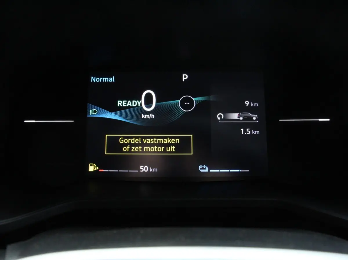 1.6 HEV Automaat Intense DEMO ! Navigatie Apple Carplay Android Auto Camera Climate Control Cruise Control Lichtmetalen velgen Extra Getint Glas Digitale Cockpit