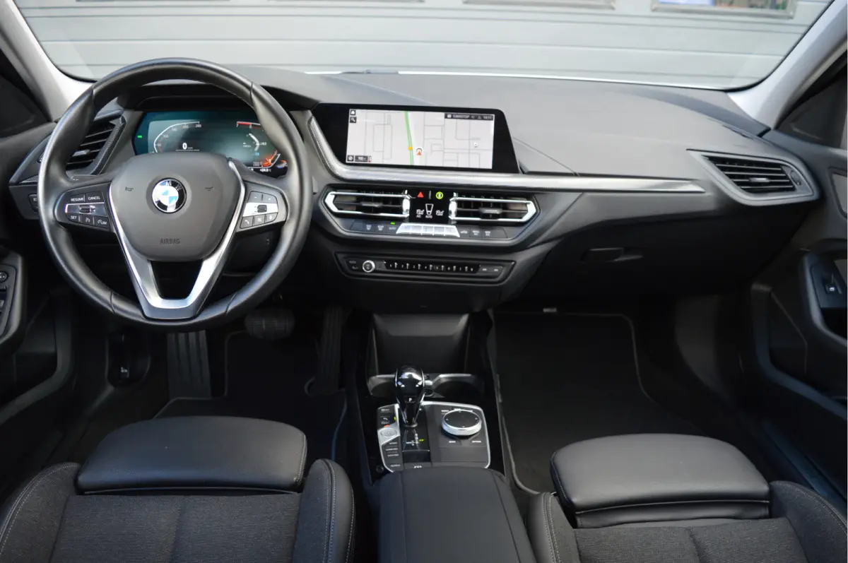 118i Executive Edition Sport Line