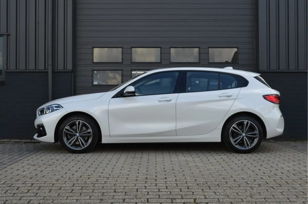118i Executive Edition Sport Line