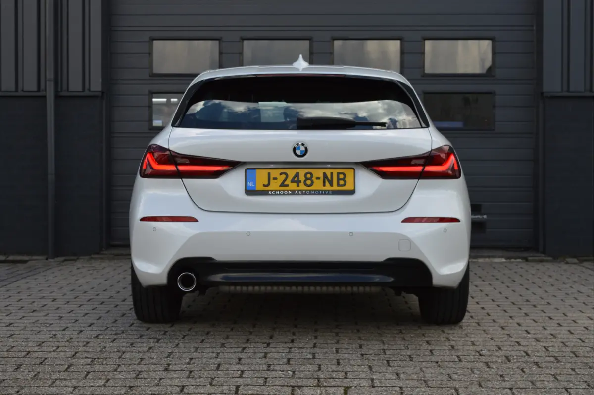 118i Executive Edition Sport Line
