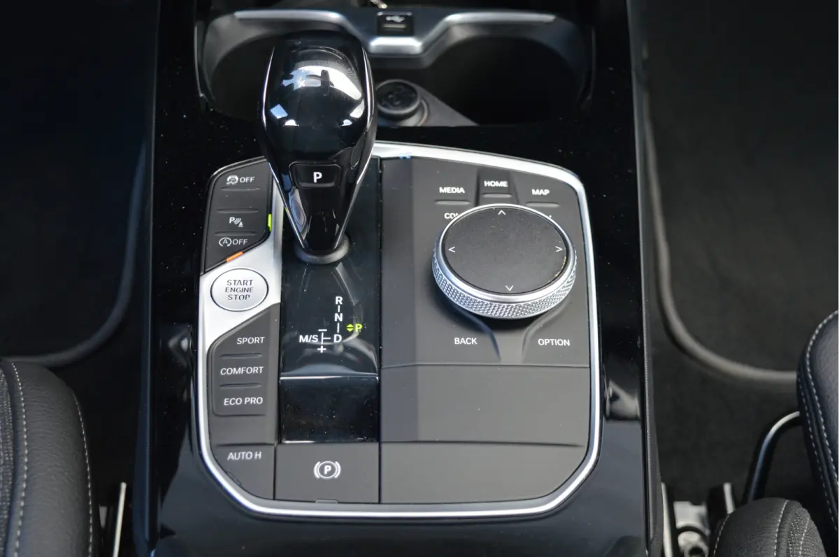 118i Executive Edition Sport Line