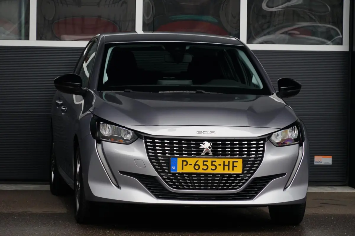 1.2 PureTech Active Pack, NL, PDC, CarPlay, LED, L.M.