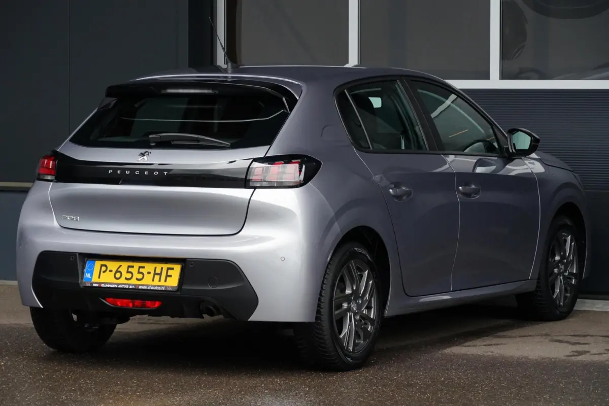 1.2 PureTech Active Pack, NL, PDC, CarPlay, LED, L.M.