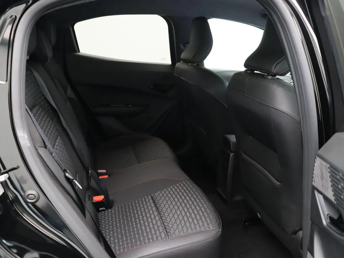 Hybrid 160pk techno | Vijf jaar garantie | Stoelverwarming | 18" lichtmetalen velgen |  360 graden camera |