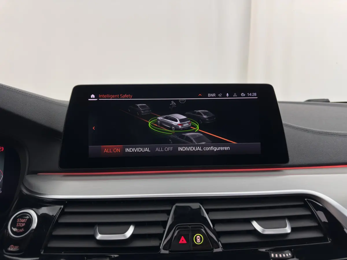 M550d xDrive M-Sport-Styling High Executive Aut. *PANO | LEATHER | LASER-LED | BLINDSPOT | MEMORY-PACK | HARMAN/KARDON |  DIGI-COCKPIT | AMBIENTLIGHT | SHIFTPADDLES | HEAD-UP | ADAPTIVE-CRUI