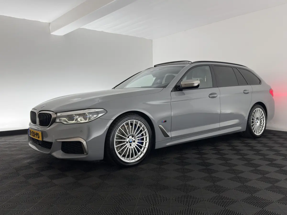 M550d xDrive M-Sport-Styling High Executive Aut. *PANO | LEATHER | LASER-LED | BLINDSPOT | MEMORY-PACK | HARMAN/KARDON |  DIGI-COCKPIT | AMBIENTLIGHT | SHIFTPADDLES | HEAD-UP | ADAPTIVE-CRUI