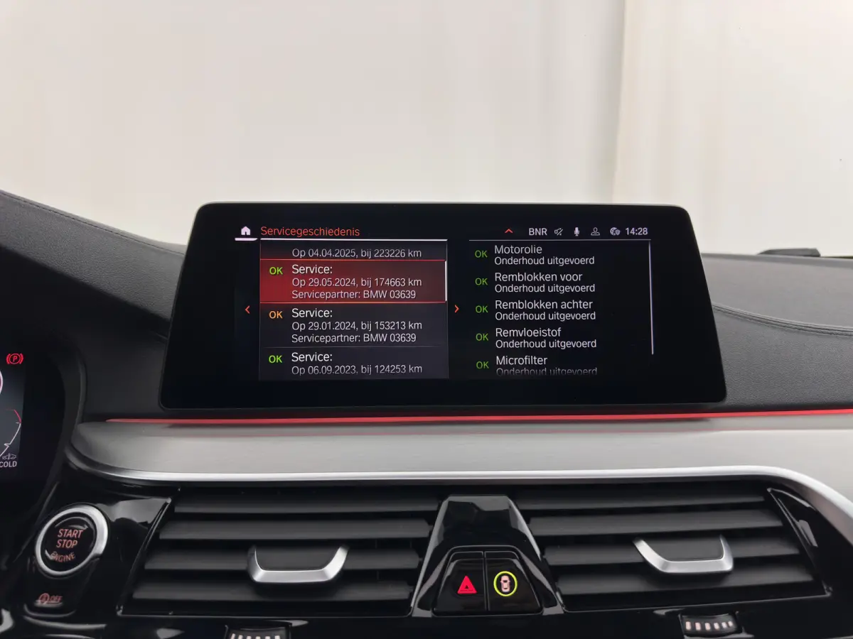 M550d xDrive M-Sport-Styling High Executive Aut. *PANO | LEATHER | LASER-LED | BLINDSPOT | MEMORY-PACK | HARMAN/KARDON |  DIGI-COCKPIT | AMBIENTLIGHT | SHIFTPADDLES | HEAD-UP | ADAPTIVE-CRUI