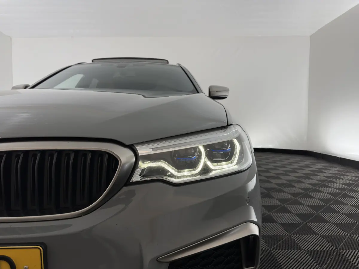 M550d xDrive M-Sport-Styling High Executive Aut. *PANO | LEATHER | LASER-LED | BLINDSPOT | MEMORY-PACK | HARMAN/KARDON |  DIGI-COCKPIT | AMBIENTLIGHT | SHIFTPADDLES | HEAD-UP | ADAPTIVE-CRUI