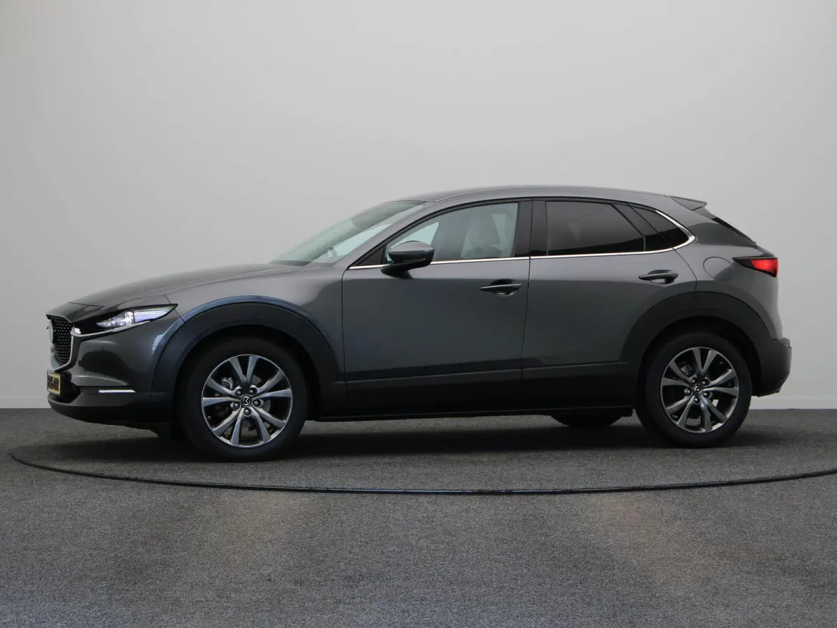 2.0 e-SkyActiv-X M Hybrid Luxury | Trekhaak | Head-up display | elektrische verstelbare stoelen | Stoel-stuurverwarming