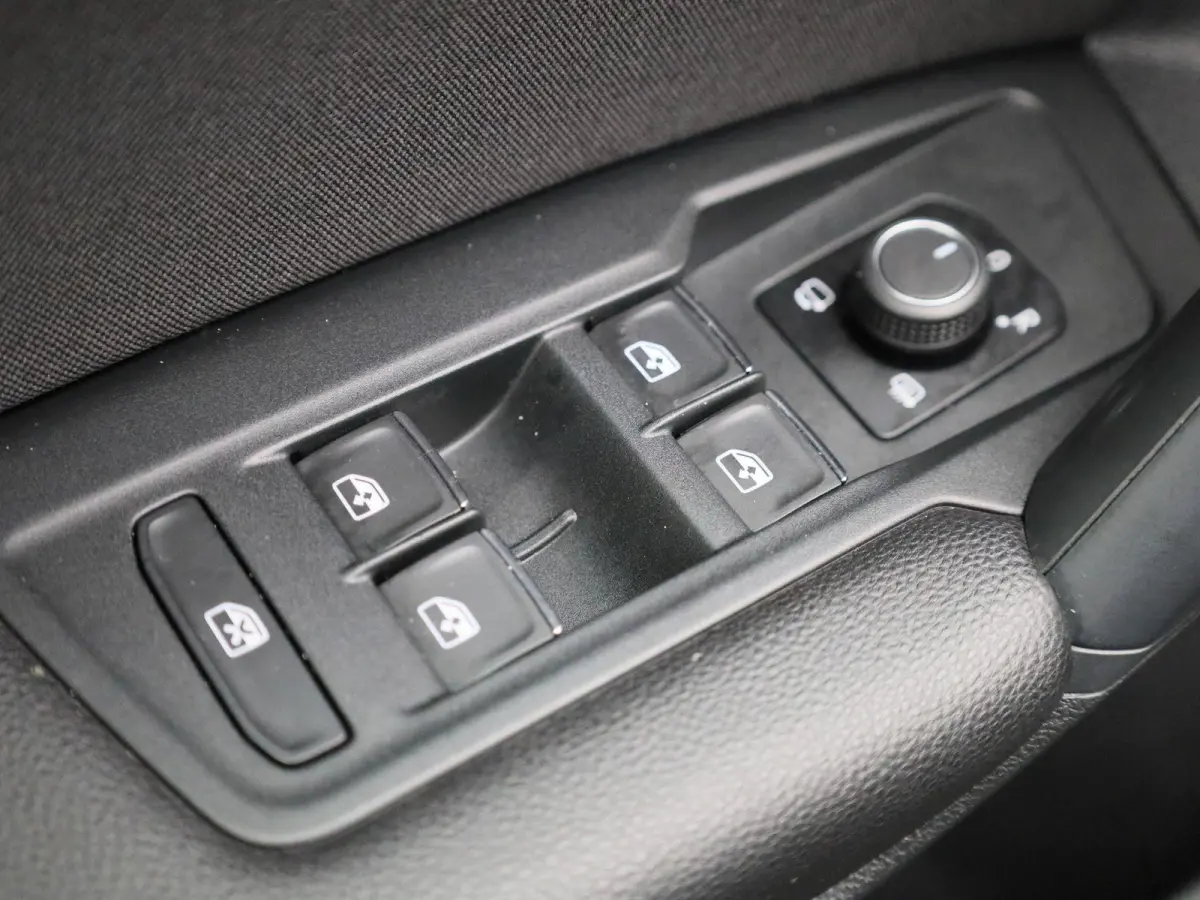 1.5 TSI ACT Highline Business R | 150 PK | Automaat | Automatische Airco | Navigatie | Parkeercamera | Parkeersensoren | Stoelverwarming