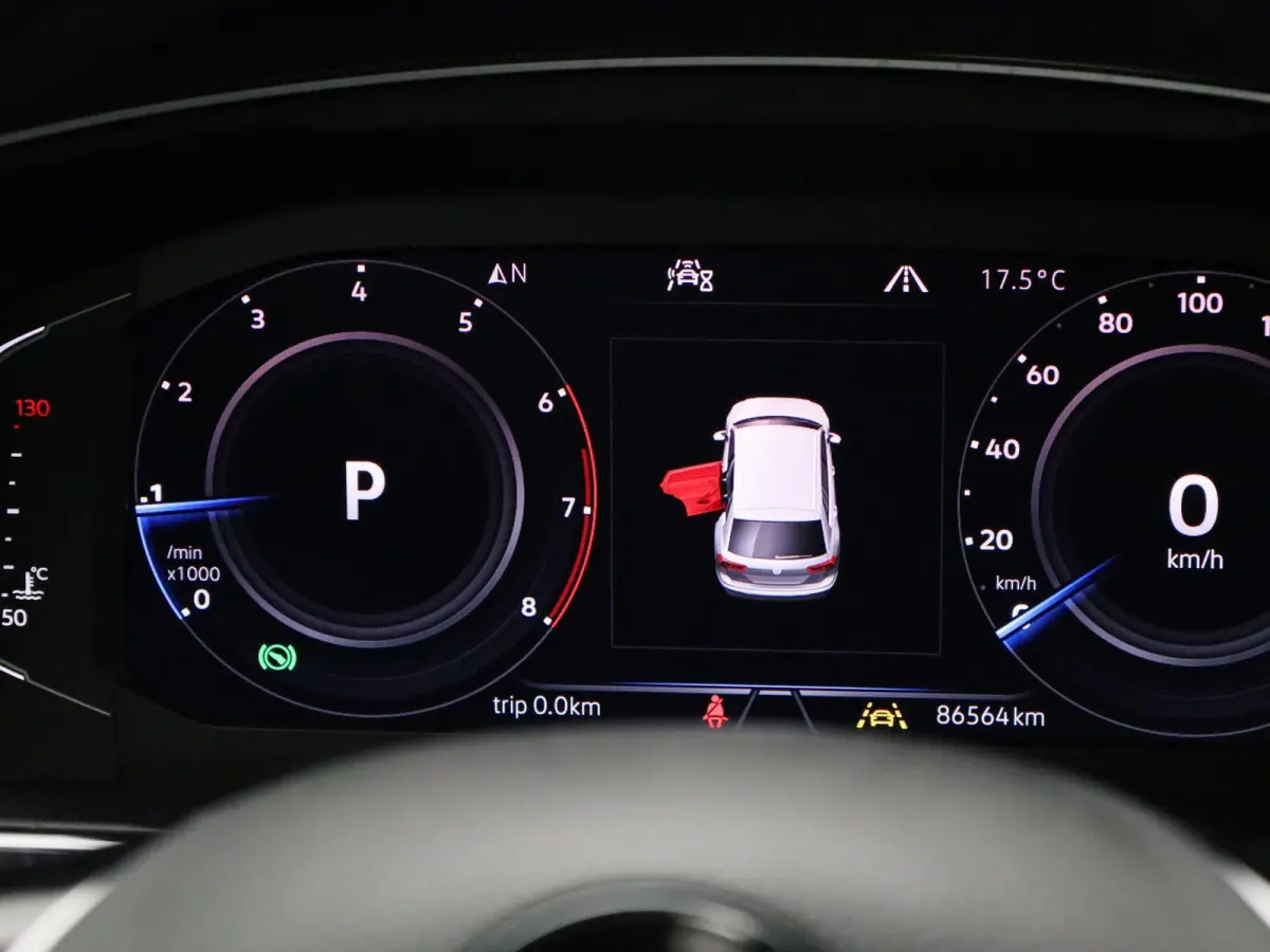 1.5 TSI ACT Highline Business R | 150 PK | Automaat | Automatische Airco | Navigatie | Parkeercamera | Parkeersensoren | Stoelverwarming