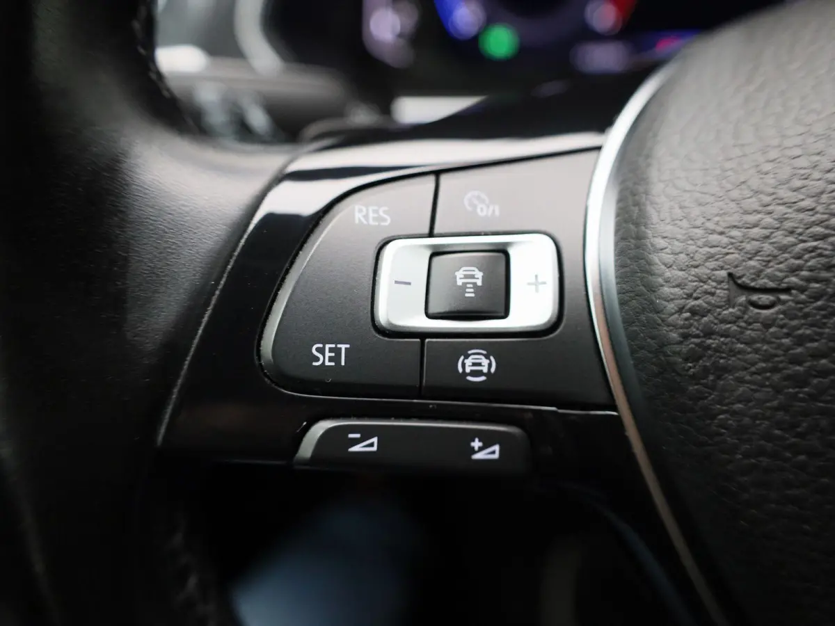 1.5 TSI ACT Highline Business R | 150 PK | Automaat | Automatische Airco | Navigatie | Parkeercamera | Parkeersensoren | Stoelverwarming
