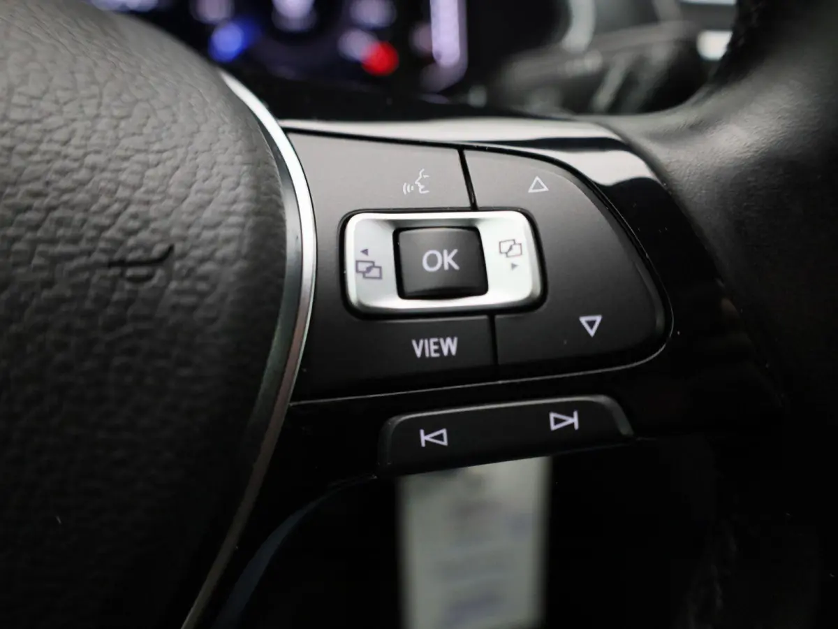 1.5 TSI ACT Highline Business R | 150 PK | Automaat | Automatische Airco | Navigatie | Parkeercamera | Parkeersensoren | Stoelverwarming