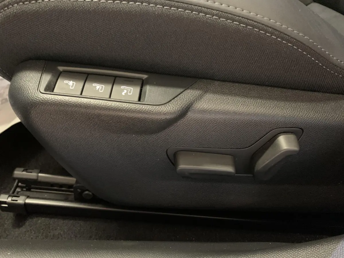 EV GT 50kWh 136pk 3-FASE SOH 99,8% | Alcantara | Navigatie | Elektrisch verstelbaar bestuurdersstoel | Stoelverwarming | Warmtepomp | Achteruitrijcamera | Keyless Entry |