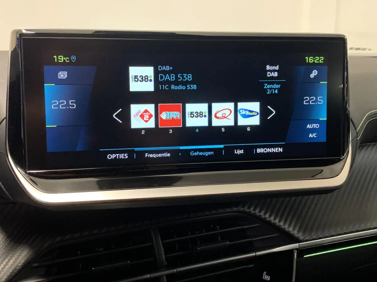 EV GT 50kWh 136pk 3-FASE SOH 99,8% | Alcantara | Navigatie | Elektrisch verstelbaar bestuurdersstoel | Stoelverwarming | Warmtepomp | Achteruitrijcamera | Keyless Entry |
