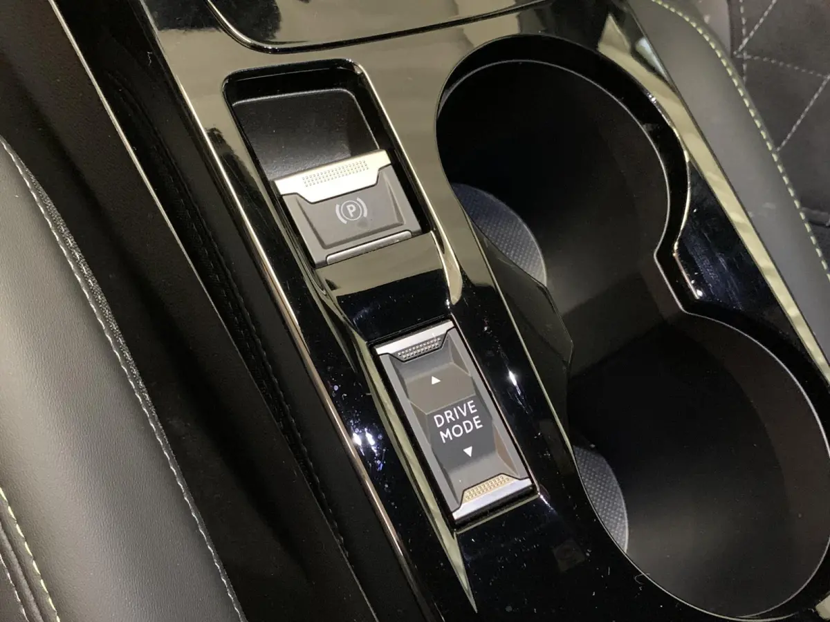 EV GT 50kWh 136pk 3-FASE SOH 99,8% | Alcantara | Navigatie | Elektrisch verstelbaar bestuurdersstoel | Stoelverwarming | Warmtepomp | Achteruitrijcamera | Keyless Entry |