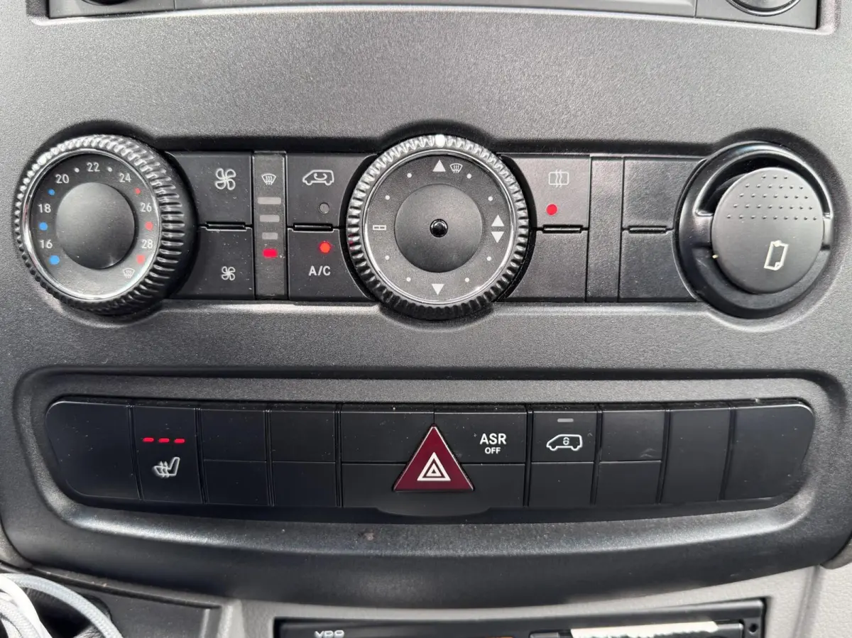 519 V6 Automaat oprijwagen NAP V Hooff 519 3.0 CDI 432