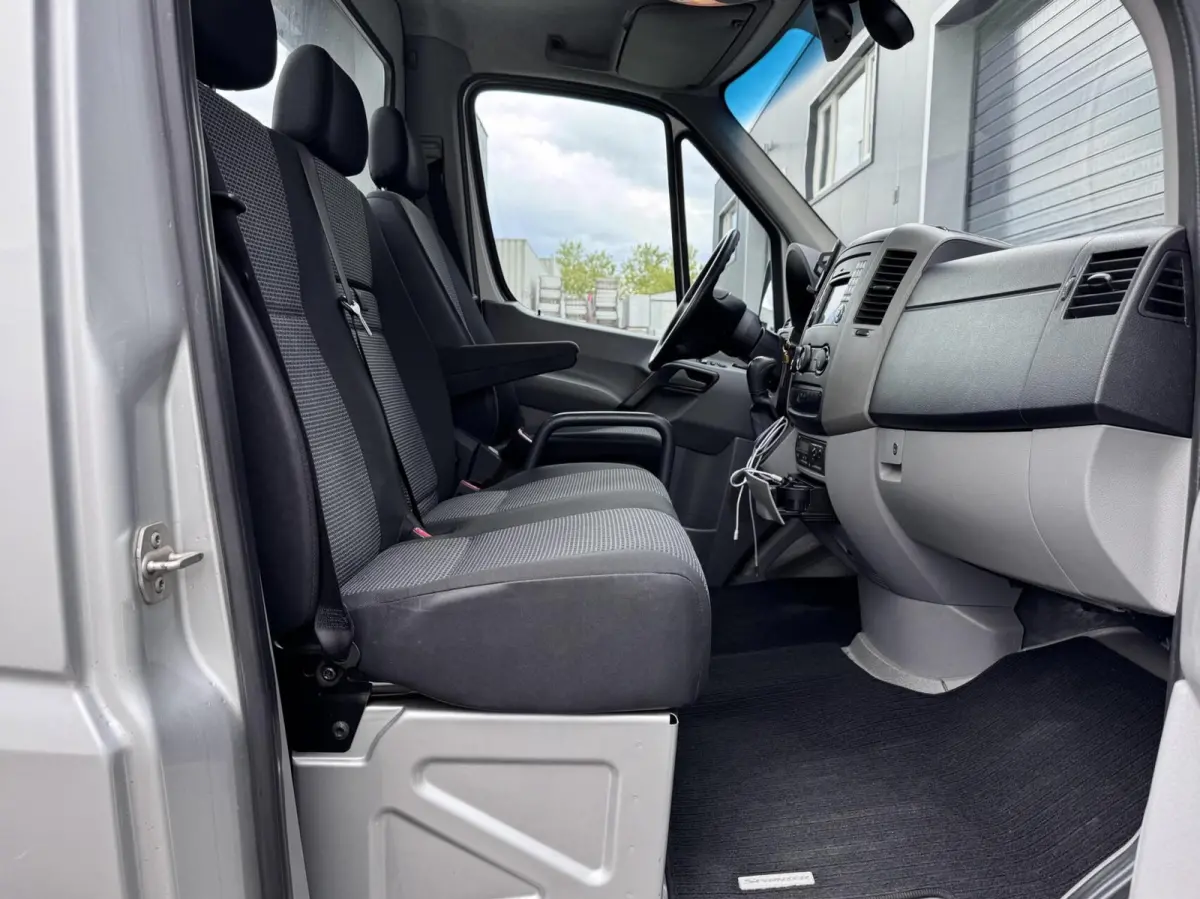 519 V6 Automaat oprijwagen NAP V Hooff 519 3.0 CDI 432