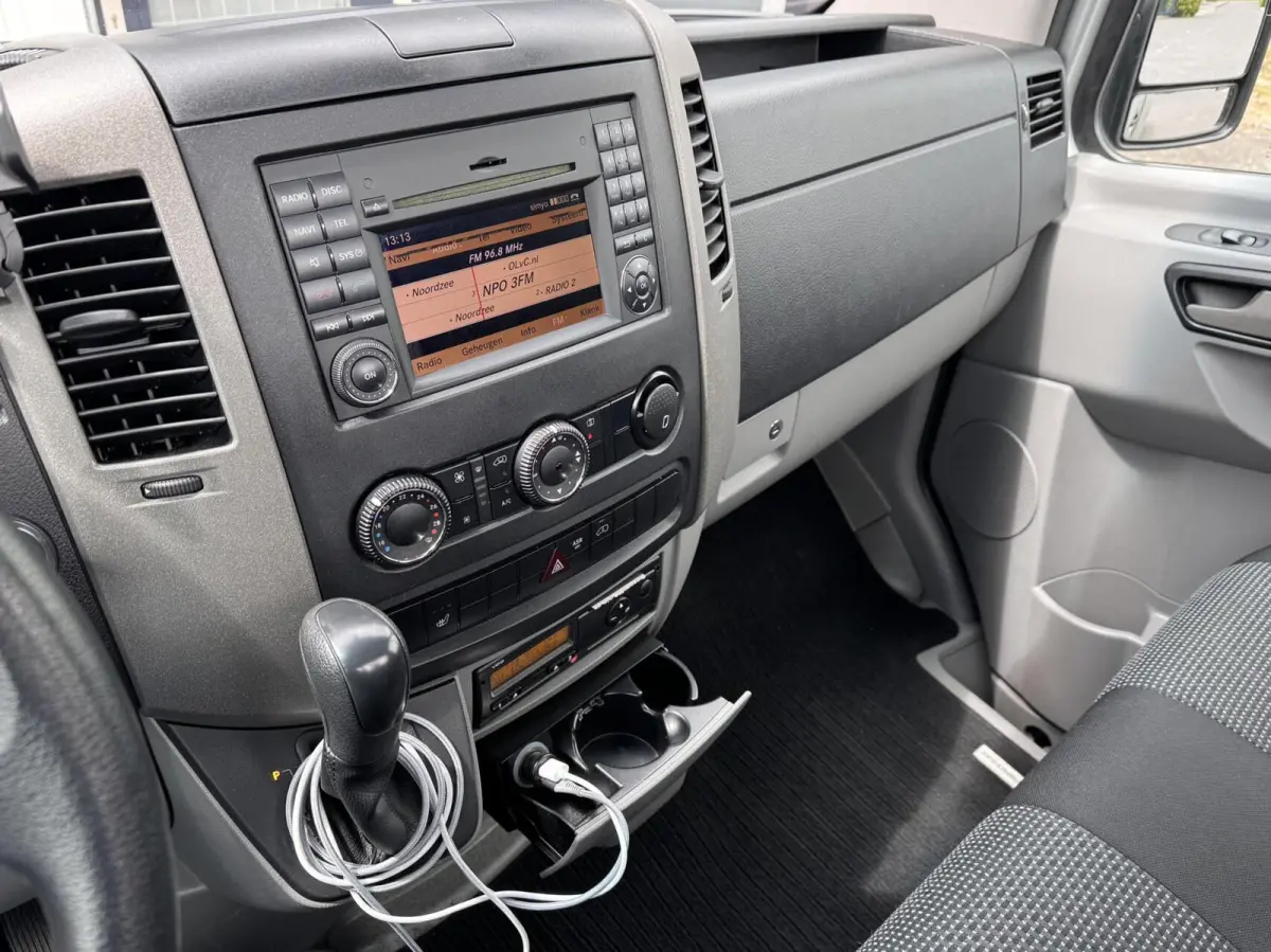 519 V6 Automaat oprijwagen NAP V Hooff 519 3.0 CDI 432