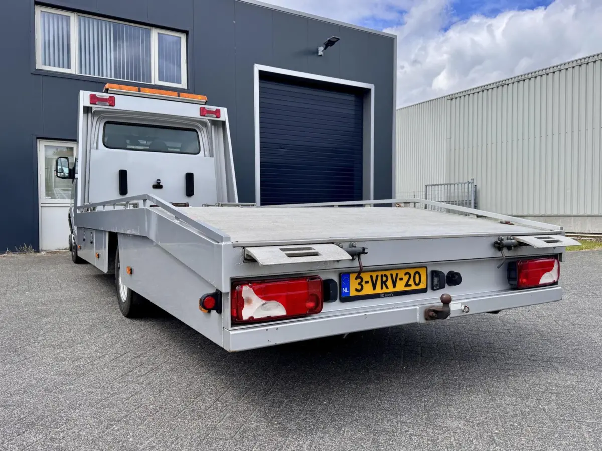 519 V6 Automaat oprijwagen NAP V Hooff 519 3.0 CDI 432