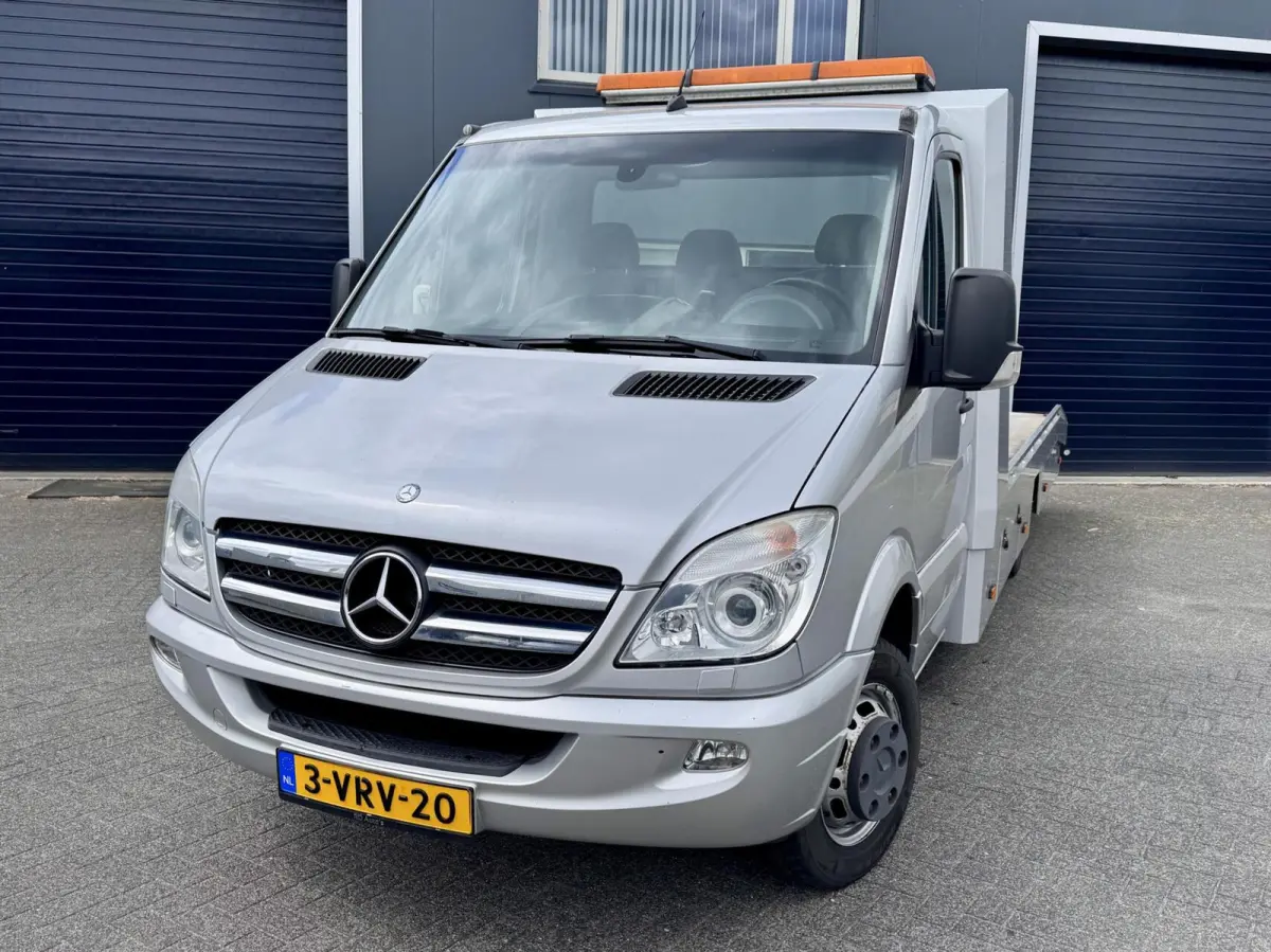 519 V6 Automaat oprijwagen NAP V Hooff 519 3.0 CDI 432