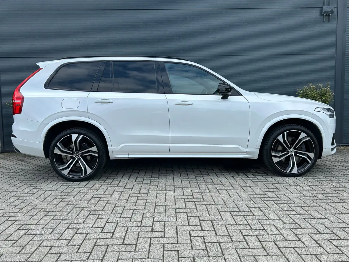 2.0 T8 Recharge AWD R-Design | Luchtvering | Trekhaak | SoH 88% | 22'' | 360 camera | HU-Display | Pano | Harman/Kardon |