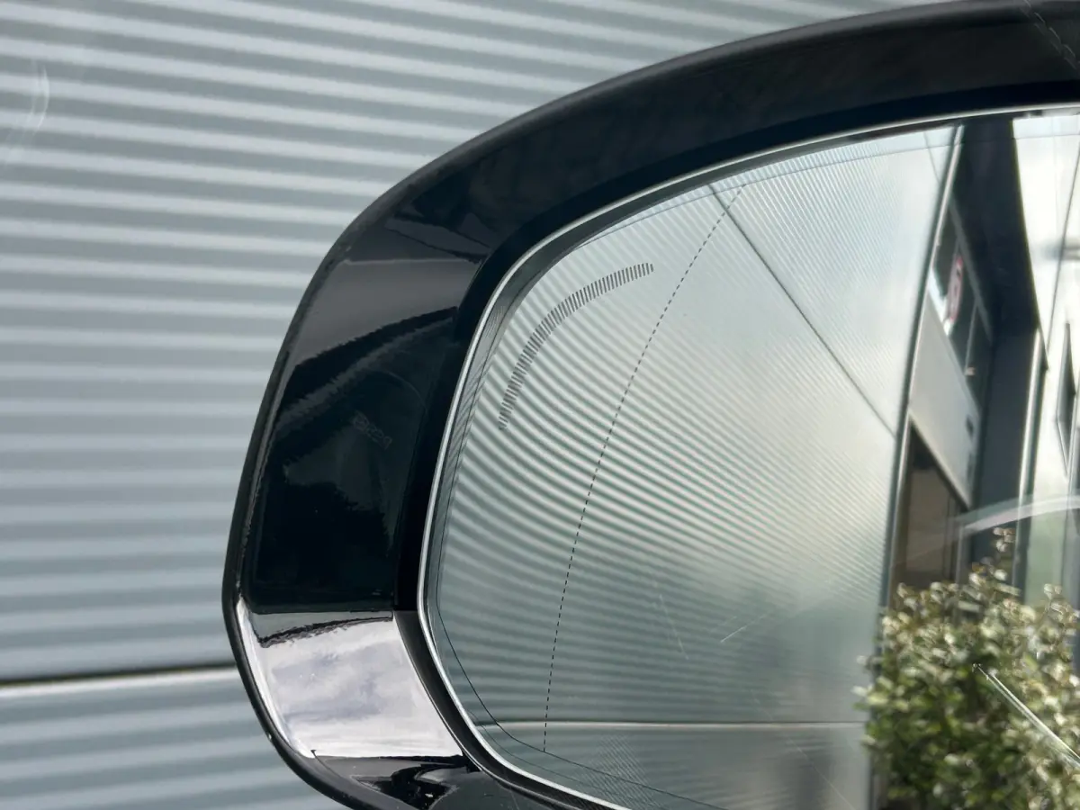 2.0 T8 Recharge AWD R-Design | Luchtvering | Trekhaak | SoH 88% | 22'' | 360 camera | HU-Display | Pano | Harman/Kardon |