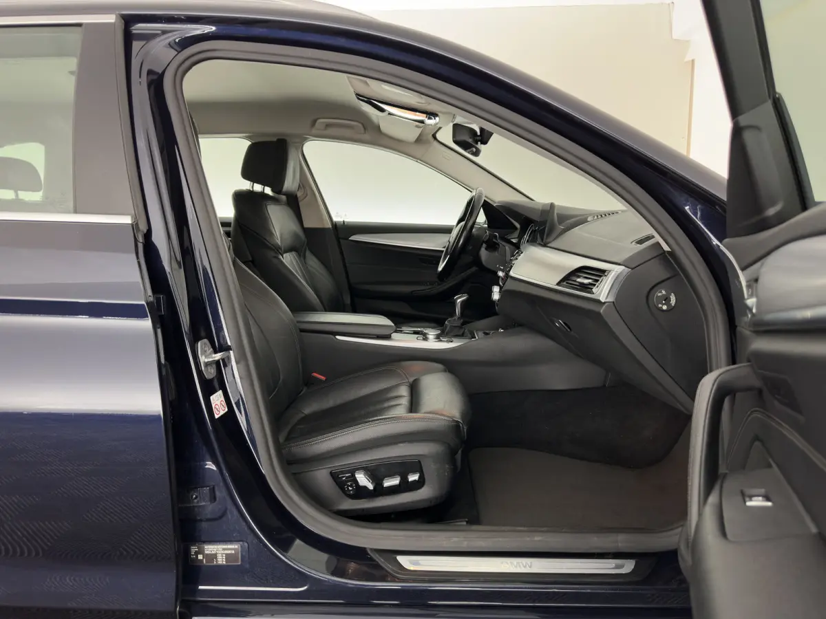520d High Executive *LEATHER | FULL-LED | MEMORY-PACK | HEATED-COMFORTSEATS | NAVI-FULLMAP | ECC | PDC | CRUISE | KEYLESS | TOWBAR |  20''ALU*