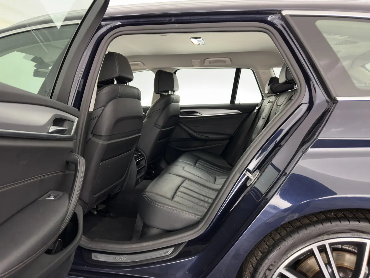 520d High Executive *LEATHER | FULL-LED | MEMORY-PACK | HEATED-COMFORTSEATS | NAVI-FULLMAP | ECC | PDC | CRUISE | KEYLESS | TOWBAR |  20''ALU*