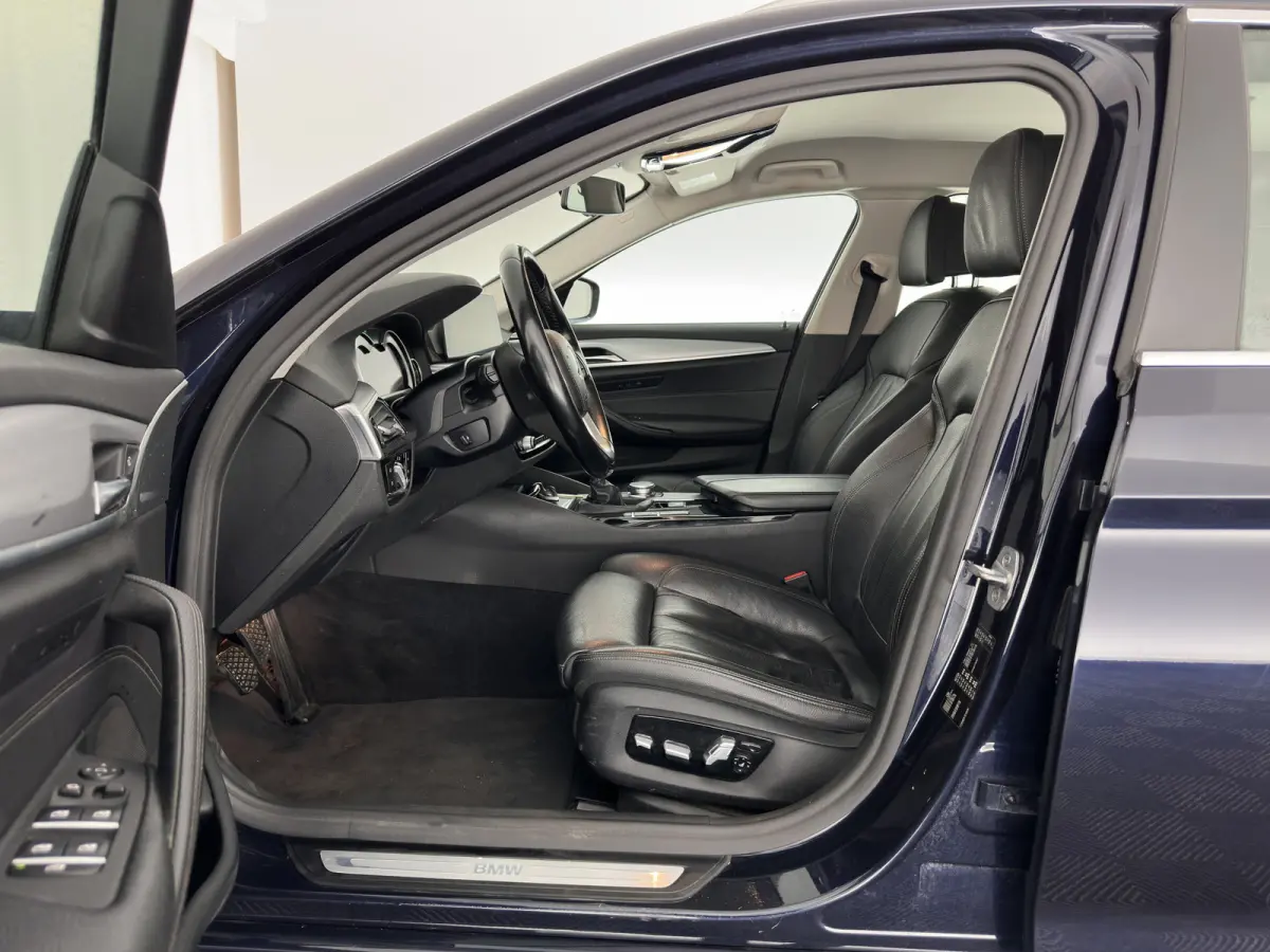 520d High Executive *LEATHER | FULL-LED | MEMORY-PACK | HEATED-COMFORTSEATS | NAVI-FULLMAP | ECC | PDC | CRUISE | KEYLESS | TOWBAR |  20''ALU*