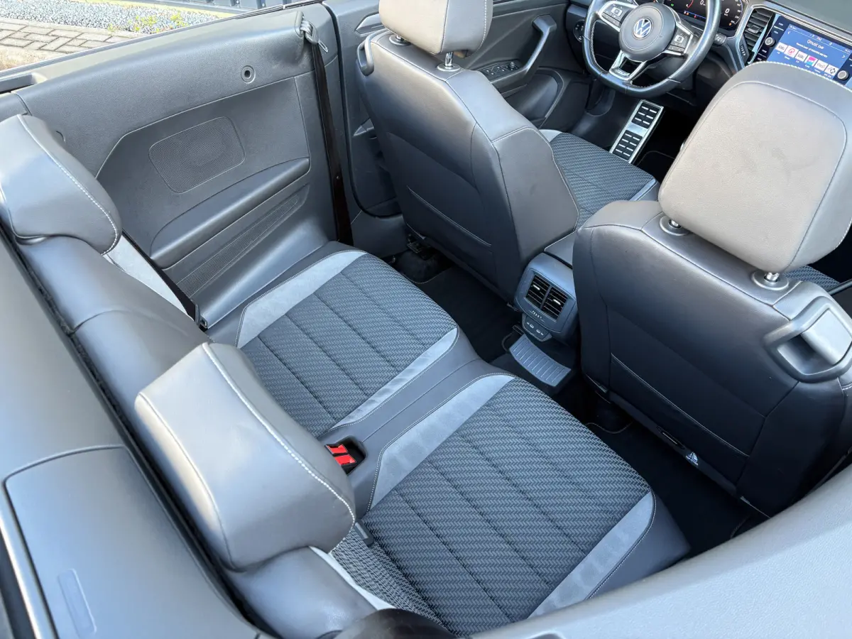 1.5 TSI R-Line | Beats | Trekhaak afnb. | Keyless | Camera | 19'' | Prijs Rijklaar!!