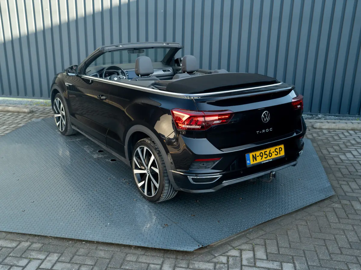 1.5 TSI R-Line | Beats | Trekhaak afnb. | Keyless | Camera | 19'' | Prijs Rijklaar!!
