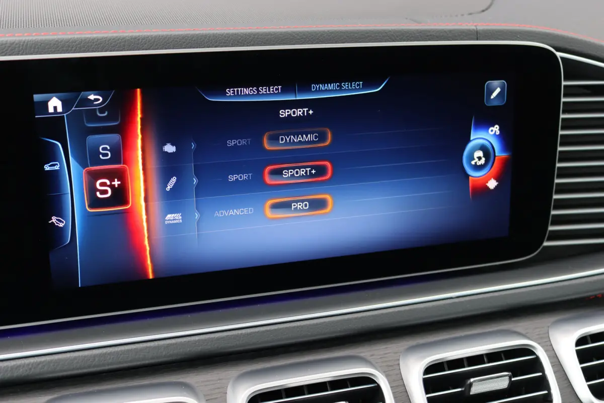 AMG 53 Hybrid 4MATIC+ | Luchtvering | Distronic | Elek. Achterbank | Trekhaak | Burmester | Keyless Go | Augmented Reality | Surround Camera | Memory |