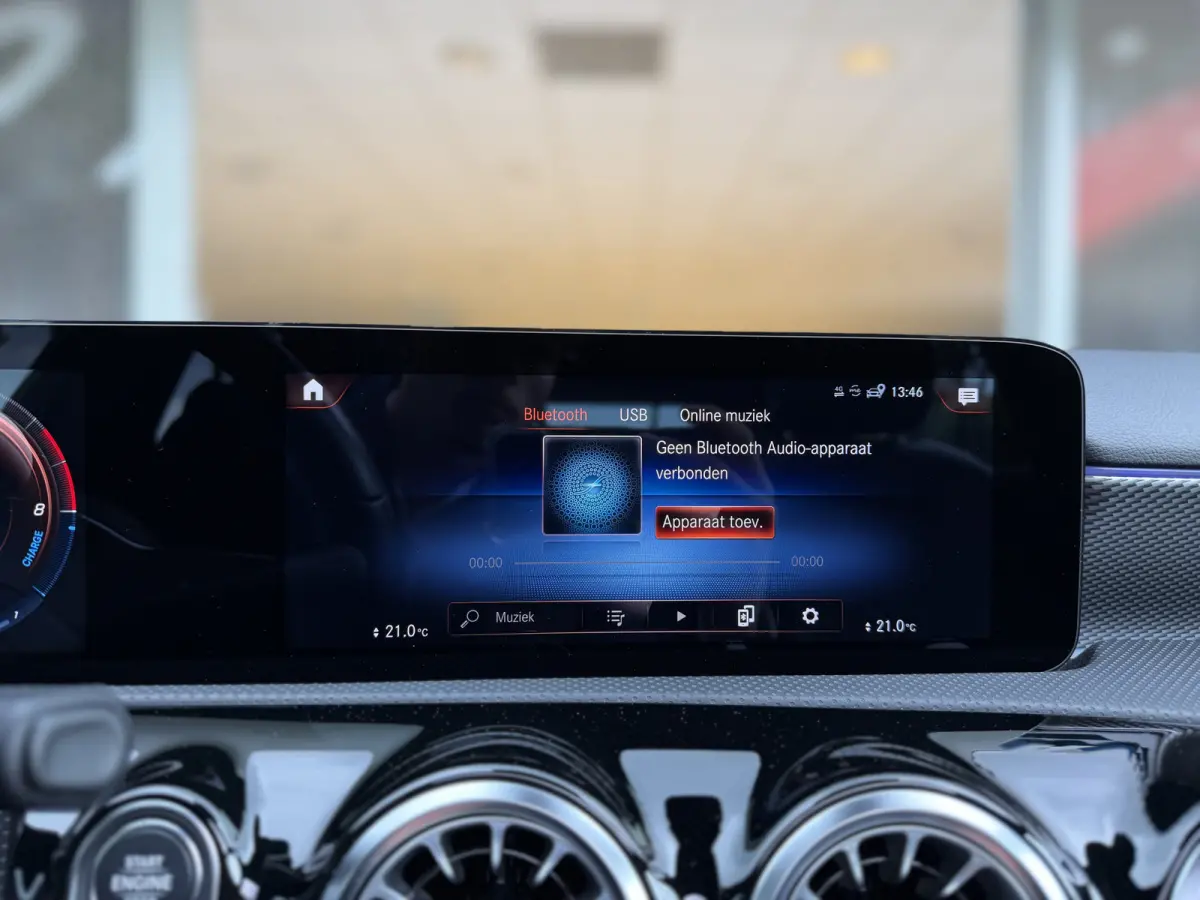 250 e Plug In Hybrid Business Solution Luxury / Keyless / Trekhaak (1.600KG) / Panodak / Camera / Elek. Stoelen /